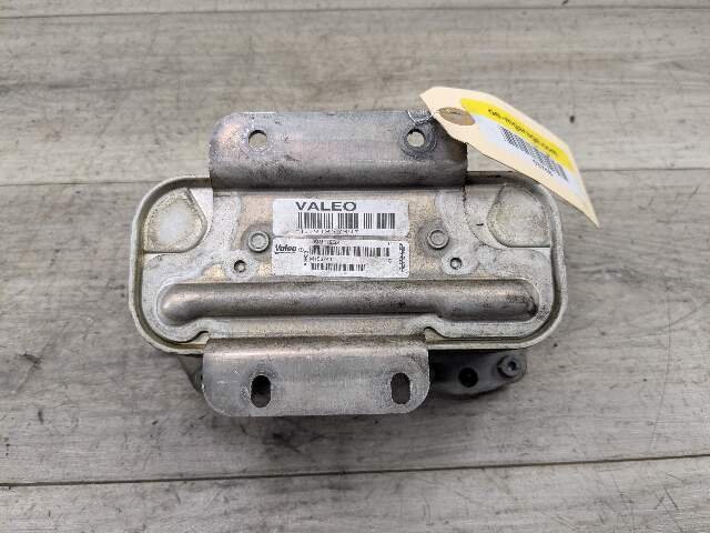2011-2016 BMW 528i F10 Tranmssion Oil Cooler 7638582 OEM BMW F10 528 Engine N20 Transmission Oil Cooler Heat Exchanger