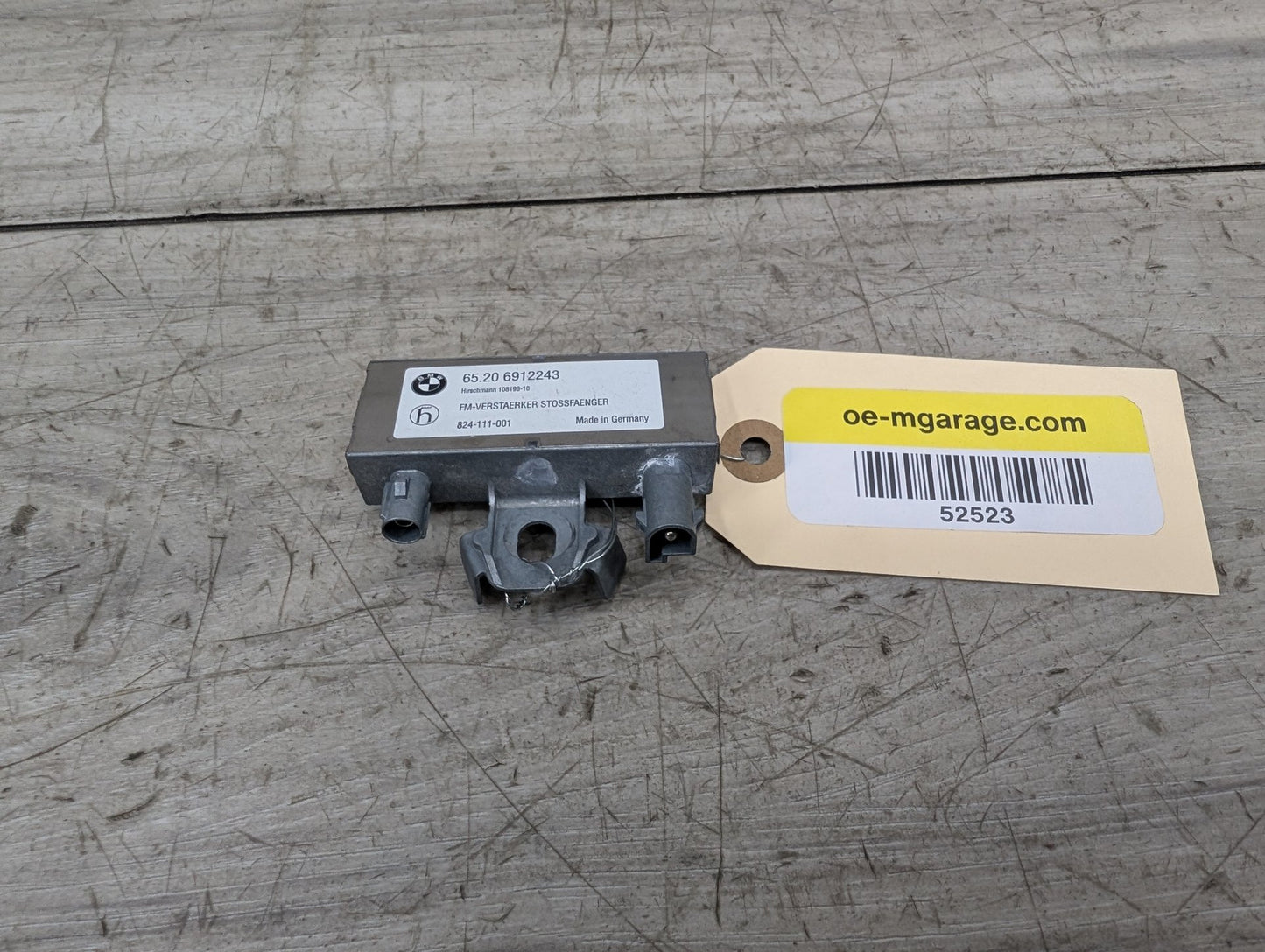 03-08 OEM BMW E85 Z4 Rear Bumper Radio Antenna Amplifier Booster Module