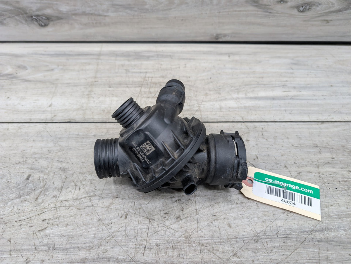 2015 BMW E70 X5 Engine Motor Heat Coolant Thermostat 7598865 OEM BMW F15 F16 F23 F30 F32 F33 F36 Engine N55 Water Coolant Thermostat Housing