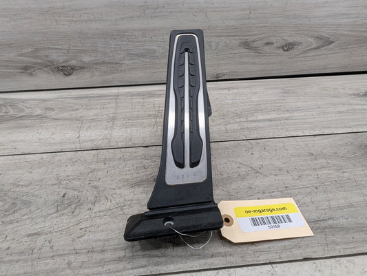 2017-2023 BMW M550i G30 Gas Accelarator Pedal 6871053 OEM BMW F44 F90 G01 G05 G12 G20 G30 X3 X5 M5 M8 Accelerator Throttle Gas Pedal OEM