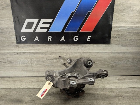 2019 BMW 330i G20 Rear Right Passenger Spindle Knuckle w/ Bearing 6878624 OEM BMW G20 330 M340 REAR Right Passenger Knuckle Wheel Hub Spindle Bearing