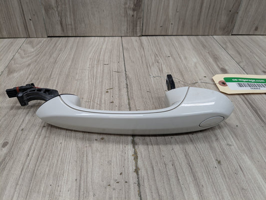 2020 BMW 228i F44 Rear Left Driver Exterior Door Handle w/ Comfort Access 9463335 OEM BMW G20 G30 F90 M5 M8 COMFORT ACCESS Front Left Driver Door Handle White OEM
