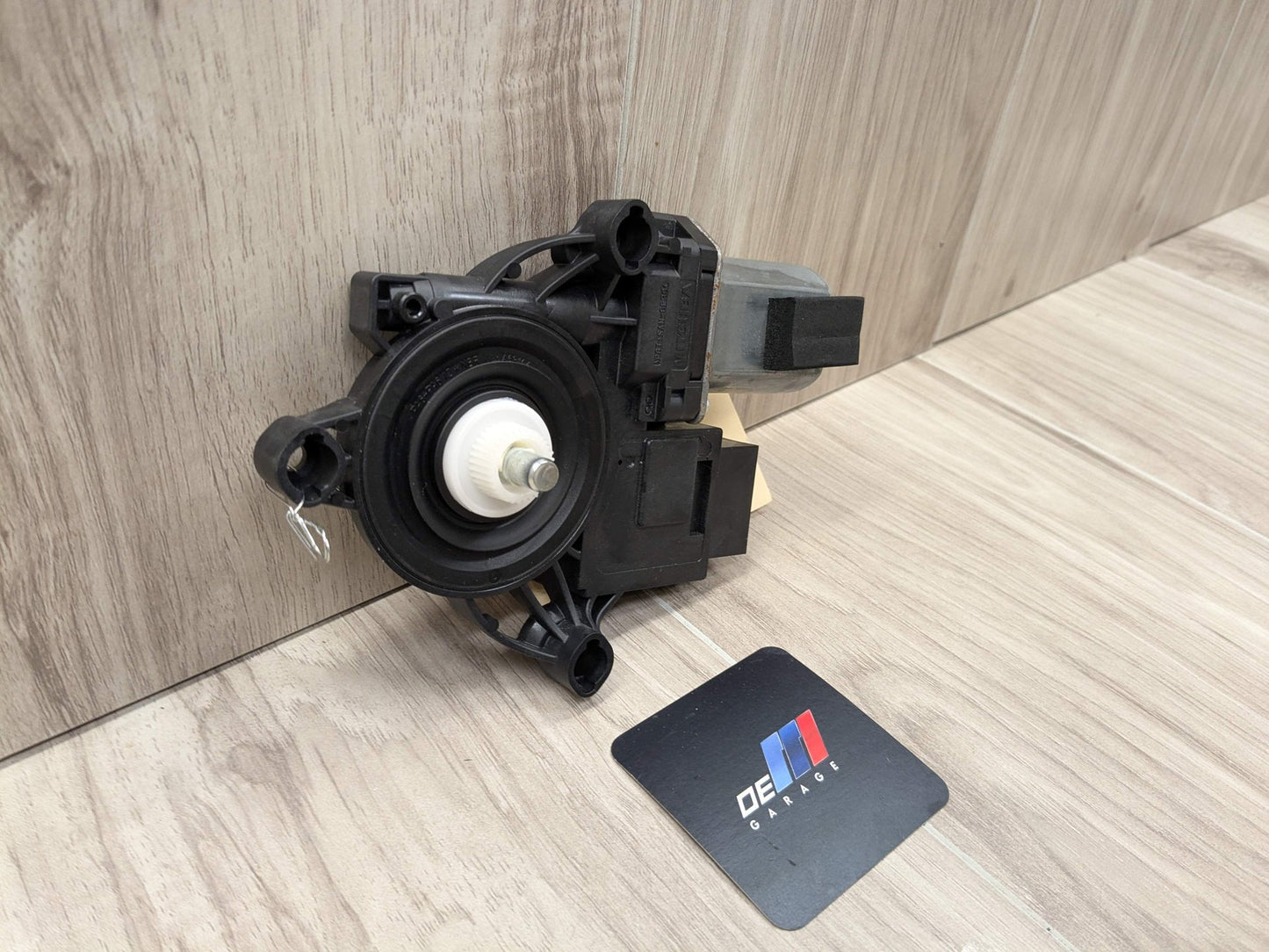 2021 BMW M340i G20 Front Left Driver Door Window Glass Regulator Motor 8498859 OEM BMW G20 G80 330 M340 M3 FRONT Left Driver Side Door Window Regulator Motor