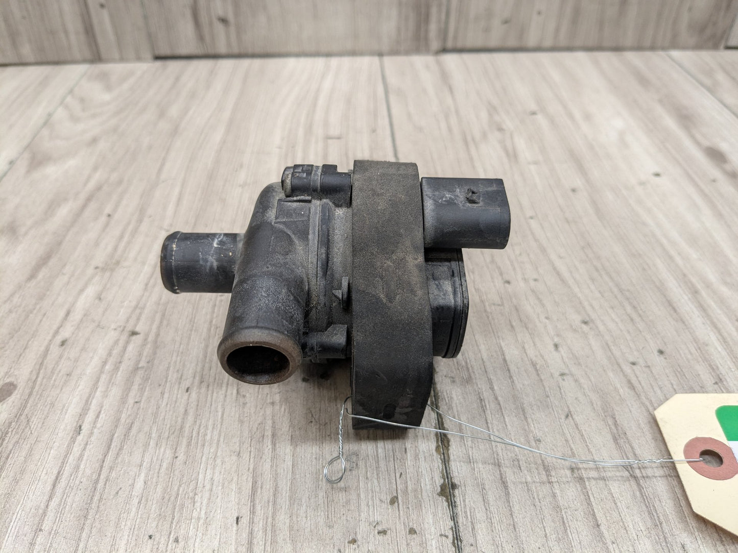 2015-2021 Mercedes-Benz C43 W205 Auxilary Water Coolant Pump A2118350028 OEM