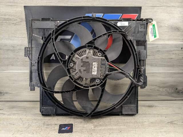 2014 BMW 335i F30 Radiator Fan Shroud Housing w/ Motor 7640513