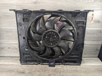 2018 BMW 540i G30 Radiator Fan Shroud Housing w/ Motor 8677740 600W
