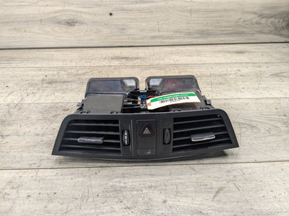 2009-2017 Mercedes-Benz E550 E-Class A207 Dashboard Dash Board Middle Center Air Vent A2078300054