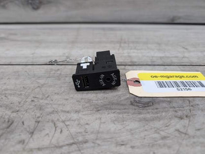 OEM BMW F22 F23 F30 F32 F33 F80 F82 F83 F87 M2 M3 M4 Aux Audio Input USB Black
