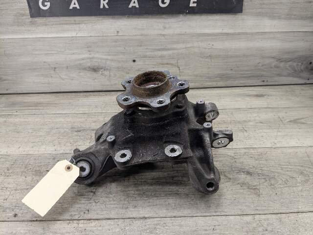 2017 - 2023 BMW M550i G30 Rear Right Passenger Spindle Knuckle w/ Bearing 6866338 N63B44O2