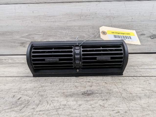 1996 - 2003 BMW Z3 E36 Dashboard Dash Board Middle Center Air Vent 8397713 M54B25O0