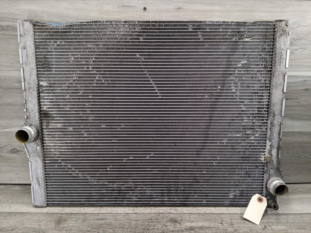 12-18 OEM BMW F10 M5 F06 F12 M6 Engine S63 Main Radiator Cooling*