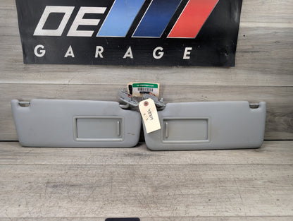 2017 Audi A4 B9 Front Left Right Sun Visor SET 8W0857551AA 17-24 OEM AUDI A4 S4 A5 S5 RS5 Front Left Right Interior Sun Visor Pair SET Grey OEM