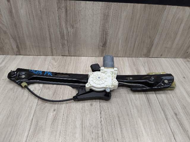 11-18 OEM BMW F25 X3 Front Right Passenger Door Window Regulator Motor