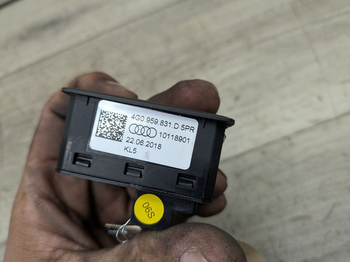18-24 OEM AUDI Q5 SQ5 Impact Sound Control Module Unit