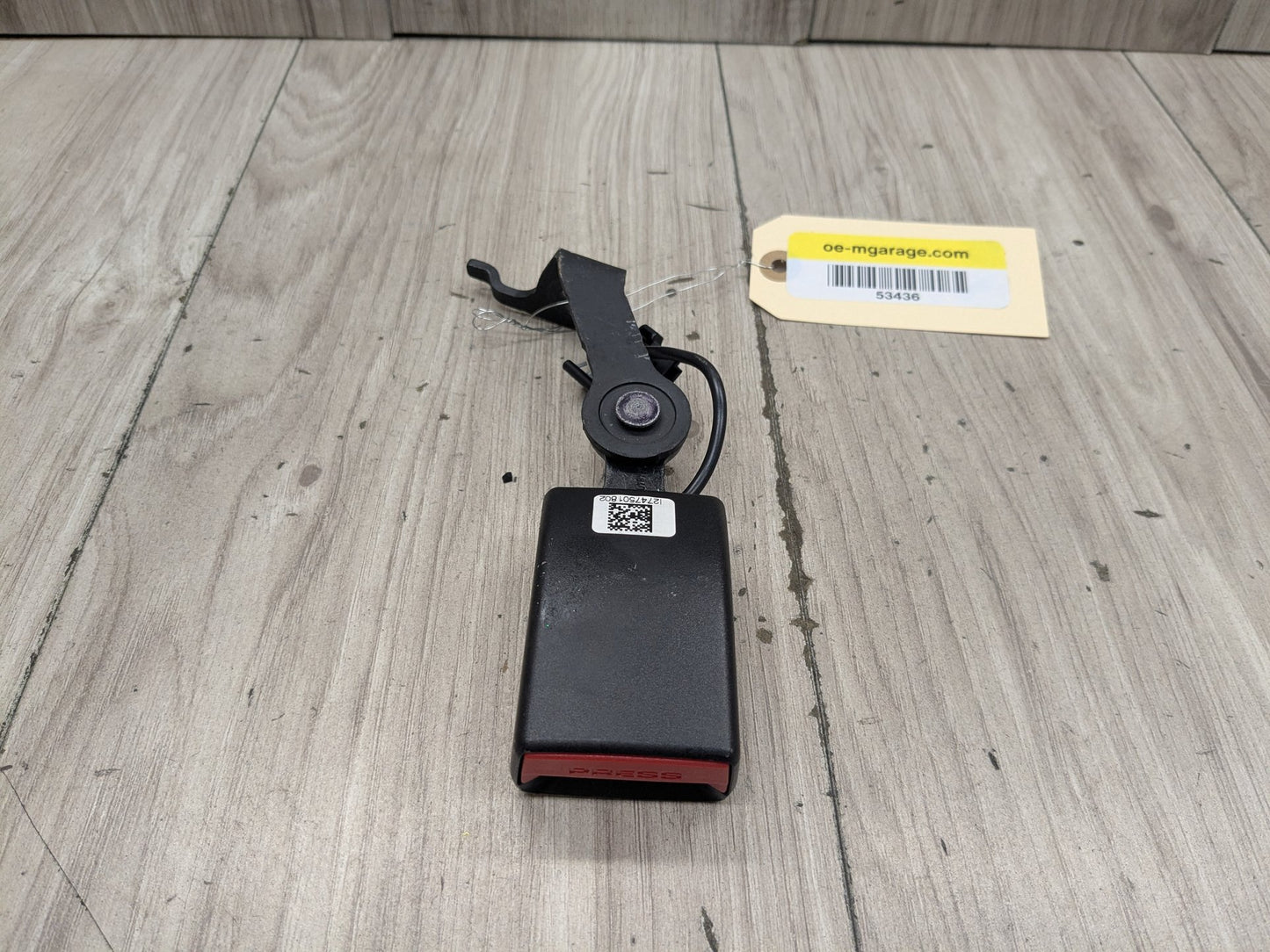 OEM BMW F90 M5 G30 530 540 M550 Rear Right Passenger Seatbelt Seat Belt Buckle