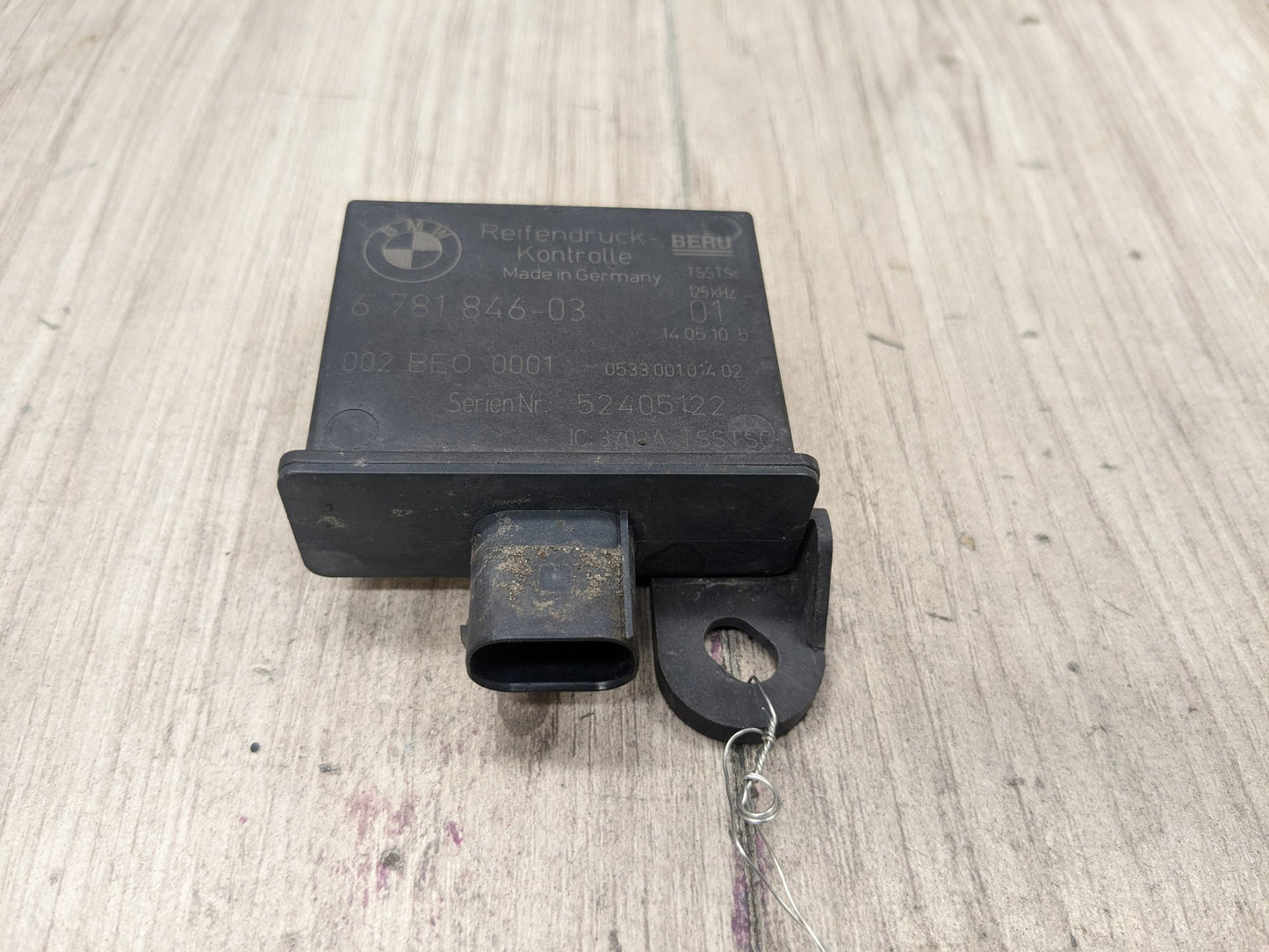 OEM BMW E70 E90 E92 X5 Trigger Transmitter Tire Pressure Monitor Sensor TPMS RDC