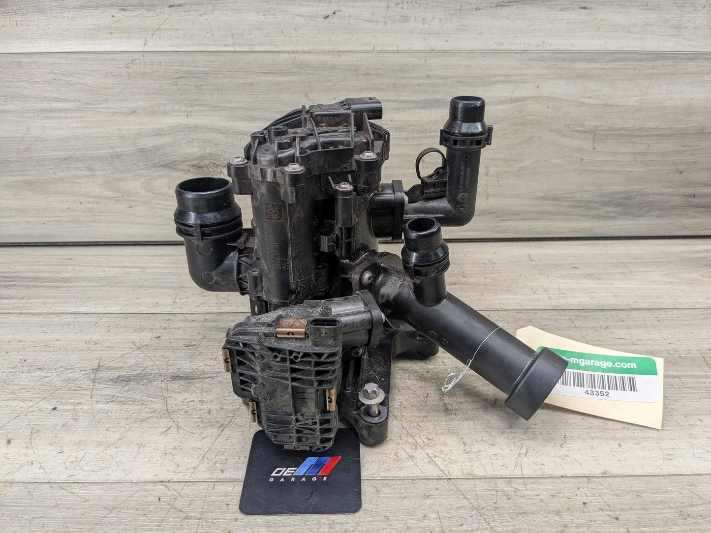 OEM BMW G01 G05 G20 G30 G42 M340 M440 Engine B58C Heat Management Module 8642559