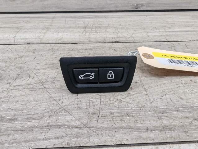 OEM BMW F02 F10 F15 F48 F90 G01 G20 G30 G80 X3 Rear Trunk Lid Center Lock Switch