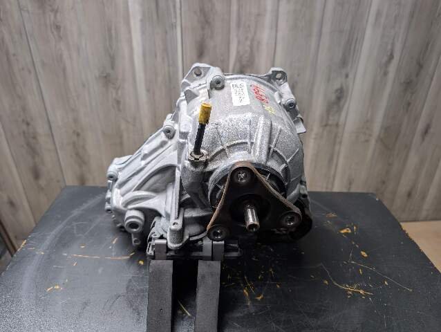 2018 - 2024 BMW X3 G01 Transmission Transfer Case 9470051 B58B30M0