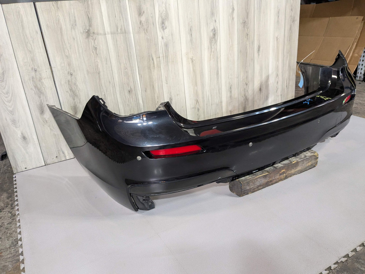 NOTE* 09-15 OEM BMW F01 F02 740 750 Rear Bumper M SPORT Cover w/ PDC Black Black Black Sapphire Metallic (475)