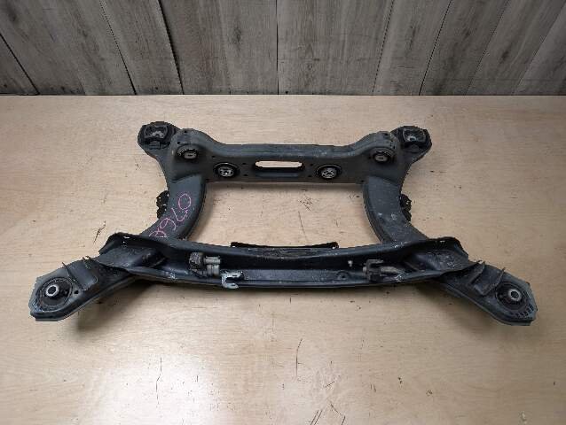 10-16 Mercedes A207 C207 W204 W207 W212 Rear Subframe Support Cradle Crossmember