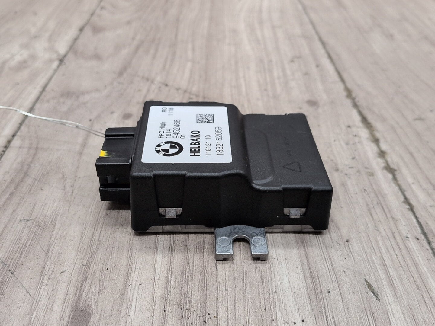 17-24 OEM BMW G01 G05 G12 G20 G22 G42 G30 G80 G82 Fuel Pump Control Module Unit
