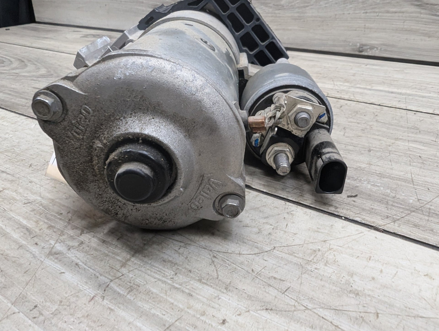 OEM BMW G01 G20 G22 G23 G26 G30 G29 330 430 Engine B46 Starter Motor DENSO