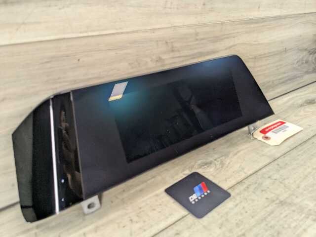 2022 BMW 330i G20 Monitor Display Screen 5A3E575 OEM BMW G20 G22 G23 G26 G42 PRE-LCI Navigation Monitor Display Screen 8.8"