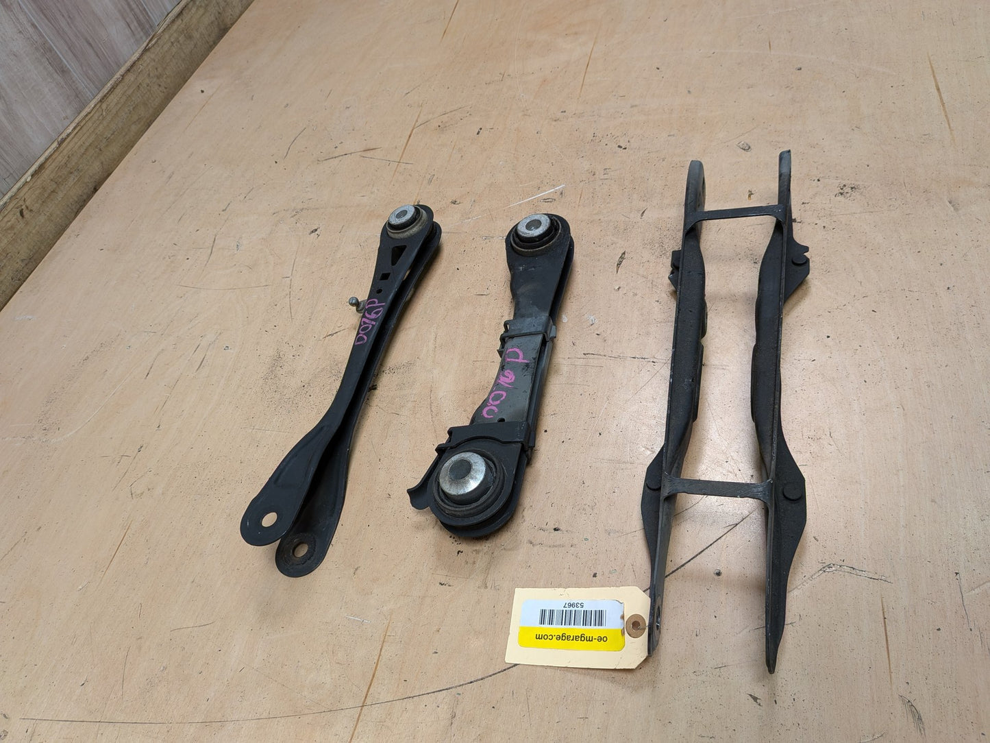 2016-2022 BMW 750i G12 Rear Right Passenger Control Arms SET 6861114