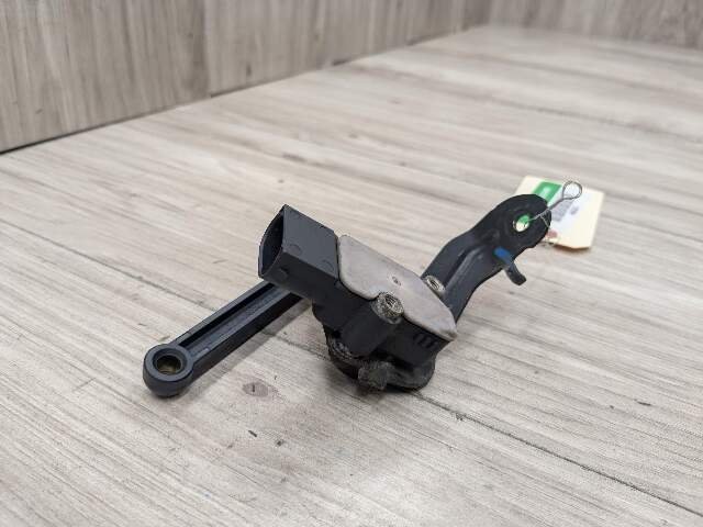2015 BMW X5 F15 Suspension Height Level Sensor 6867646