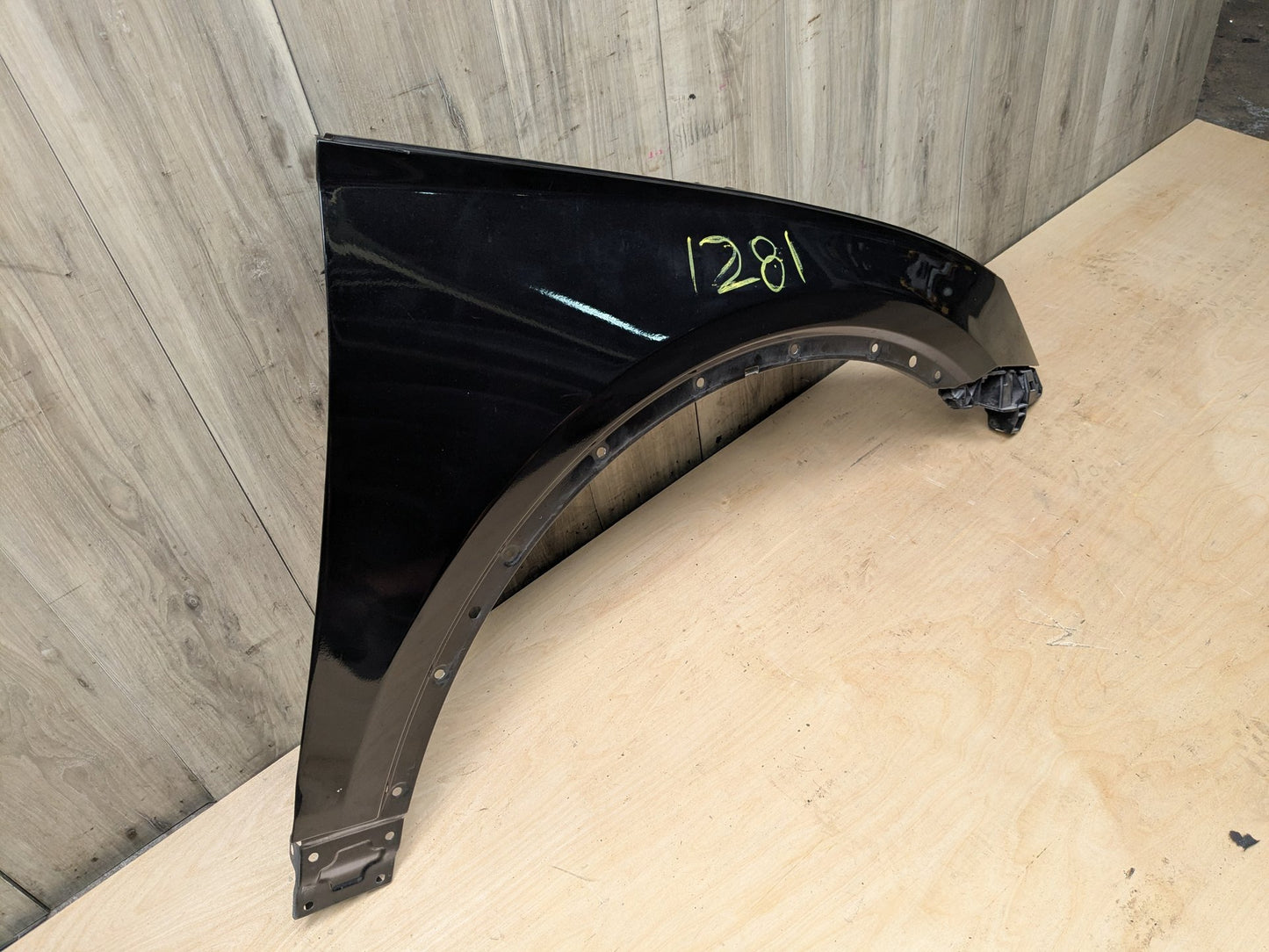 18-25 OEM AUDI Q5 SQ5 Front Right Passenger Fender Panel Black Black 0E/ Y9T