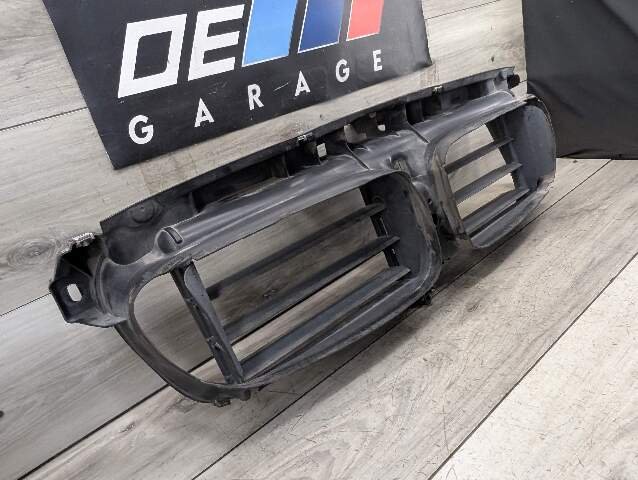 OEM BMW F10 528 535 Front Lower Radiator Air Duct Grille