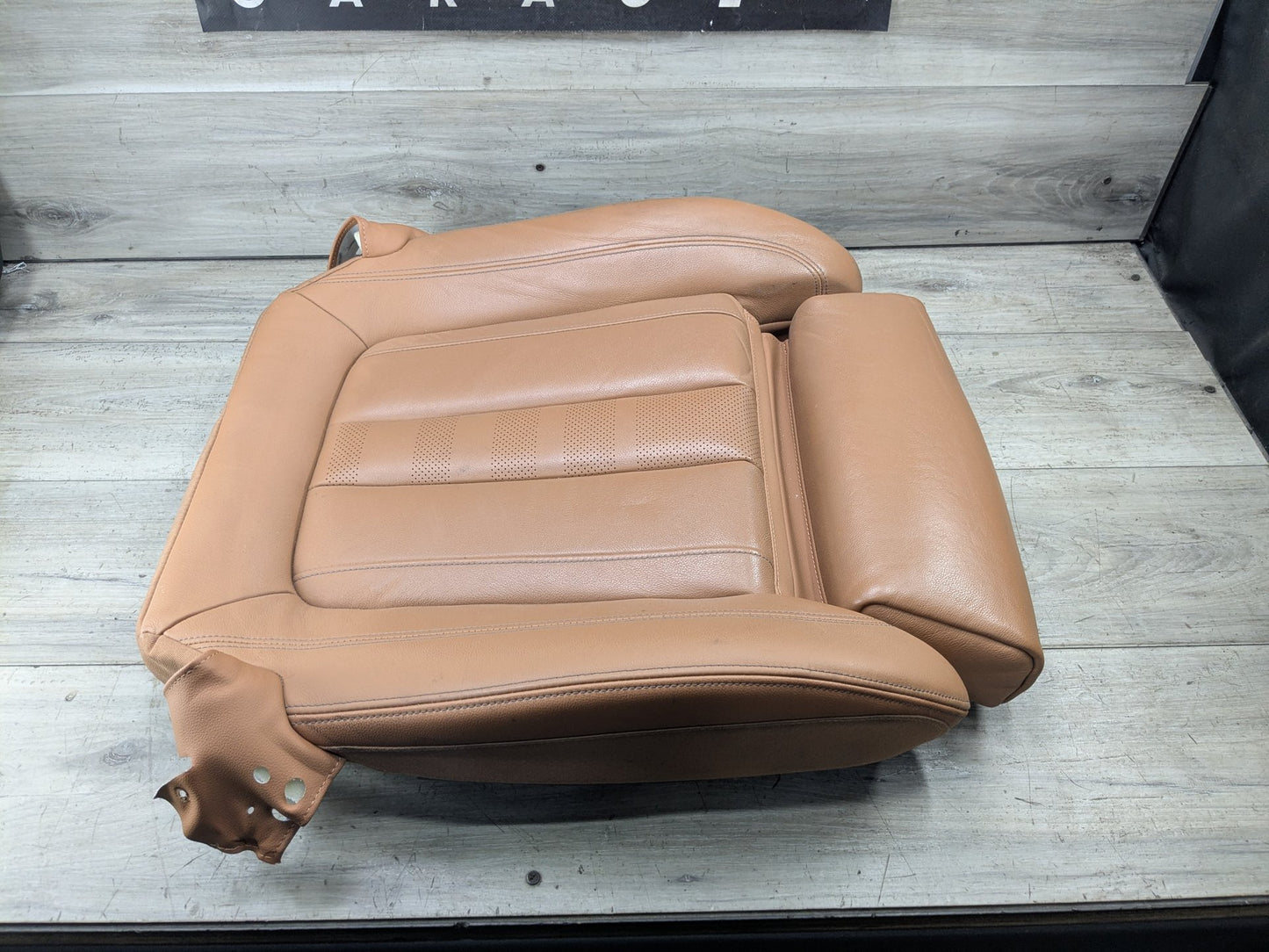 2019-2026 BMW X5 G05 Front Left Driver or Right Passenger Seat Lower Cushion 8493236 ENGINE STARTER: The engine may no be able o be s ar ed. I he dri er repea edly a emp s o s ar he engine using excessi ely long s ar ing a emp s, his may cause an elec ric