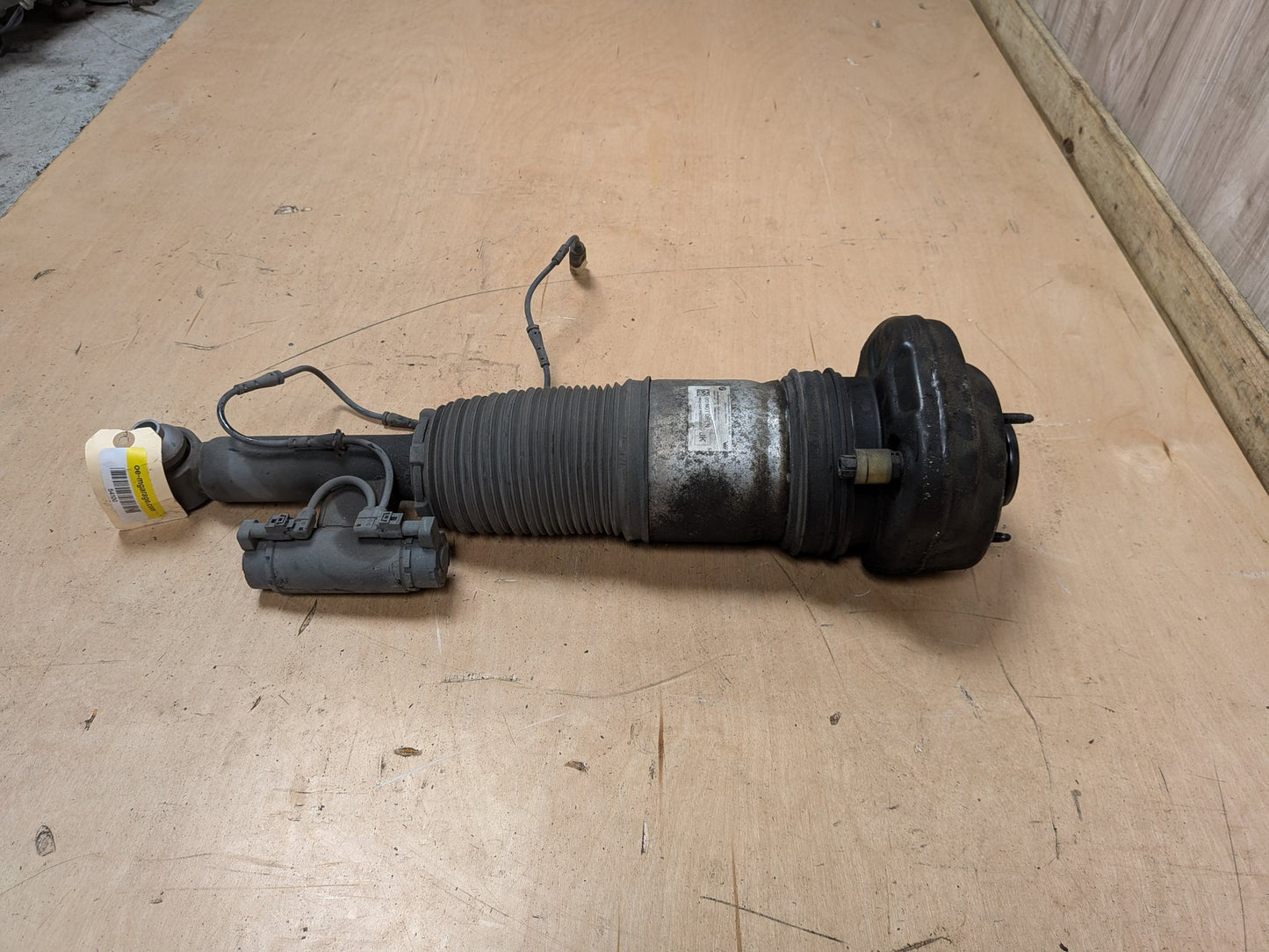 16-22 OEM BMW G11 G12 740 750 B7 REAR Left Driver Air Suspension Strut Shock