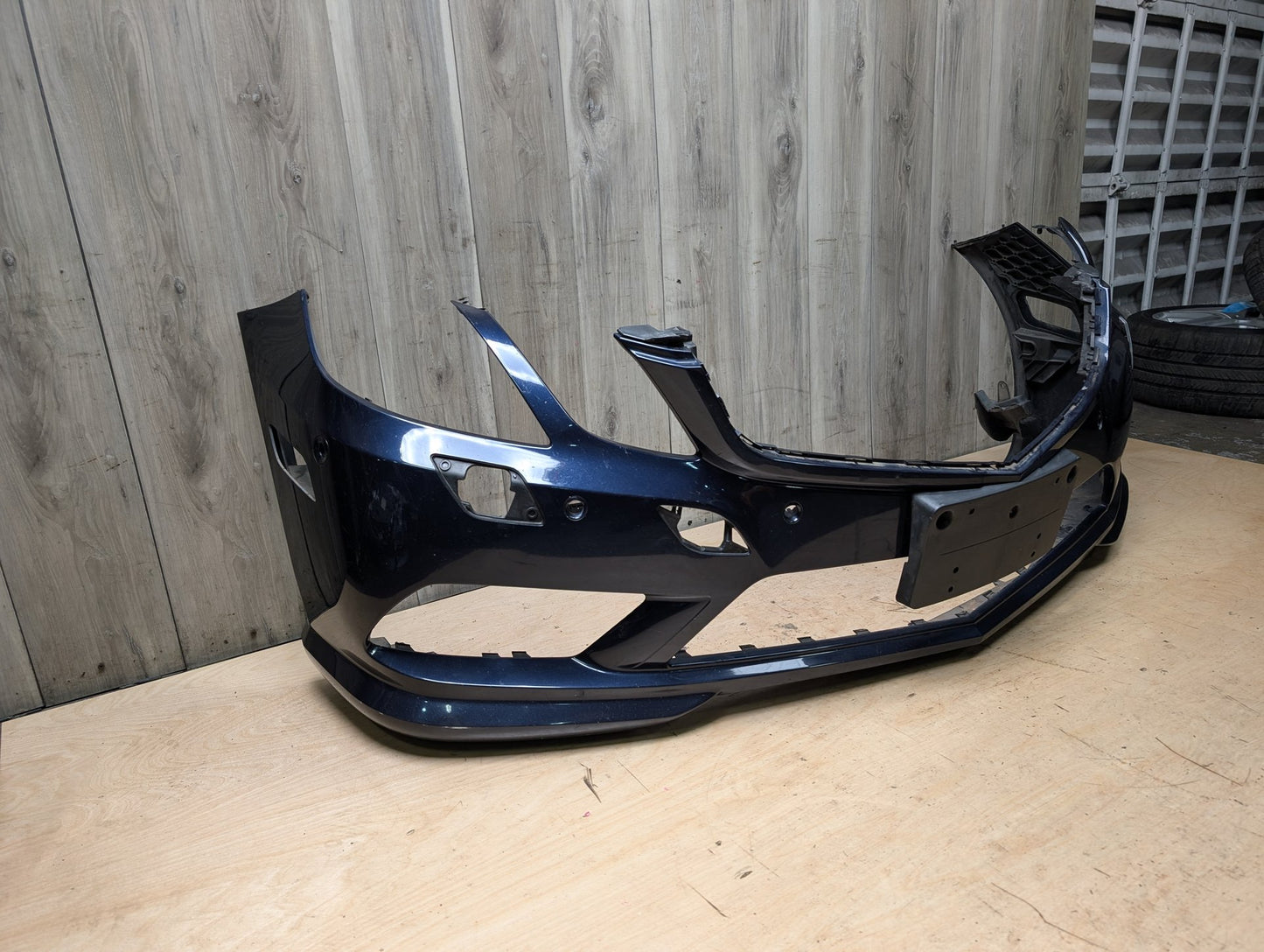 *10-13 OEM Mercedes A207 C207 W207 E350 E550 Front Bumper Cover Panel Blue 890 Blue 890