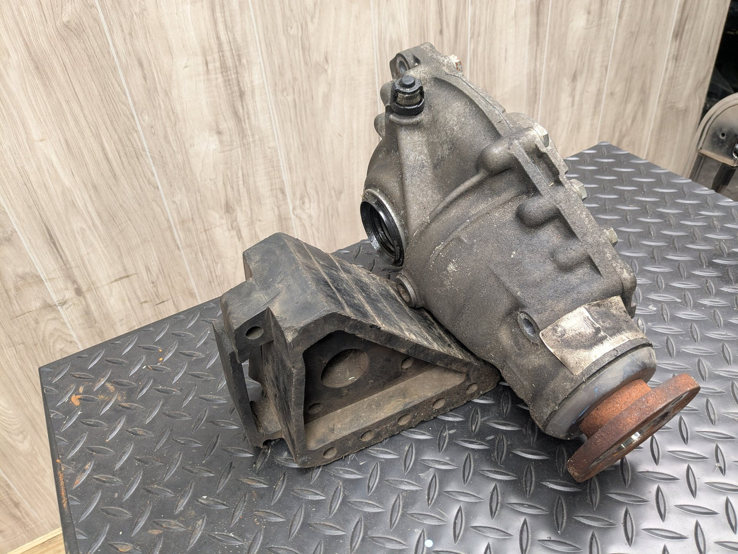 2014 BMW 435i F32 Front Axle Carrier Differential 7584519 OEM BMW F10 F30 F32 F33 F36 AWD Front Differential Axle Gearbox Carrier 3.23 N55