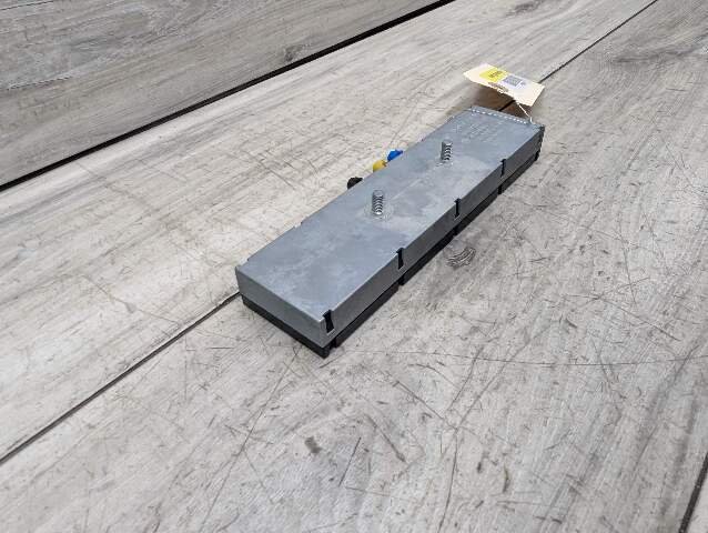 03-08 OEM BMW E85 E86 Z4 Radio Diversity Antenna Amplifier Module Unit