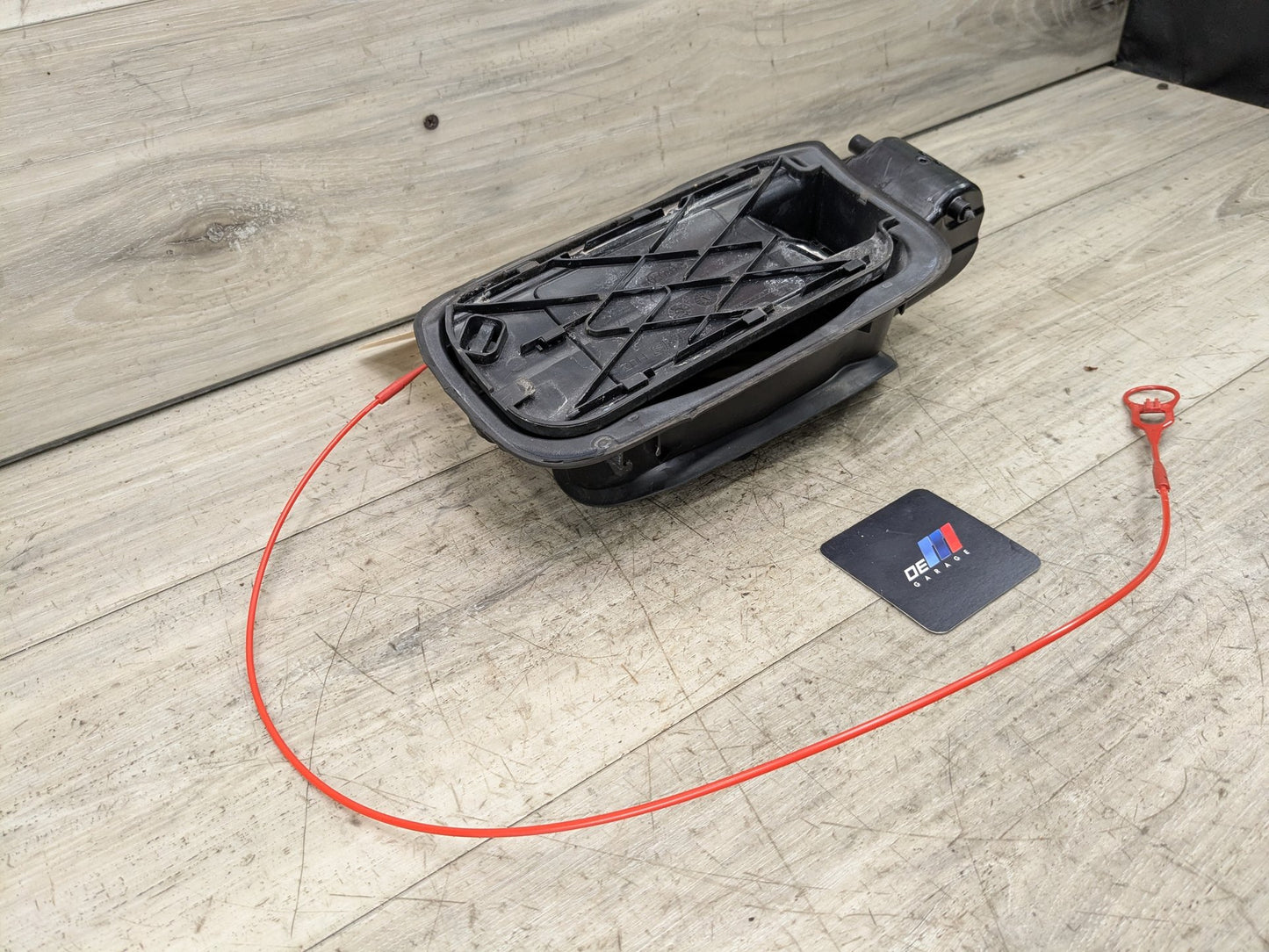 18-24 OEM AUDI Q5 SQ5 Rear Fuel Gas Tank Flap Lid Cover Pot Assembly