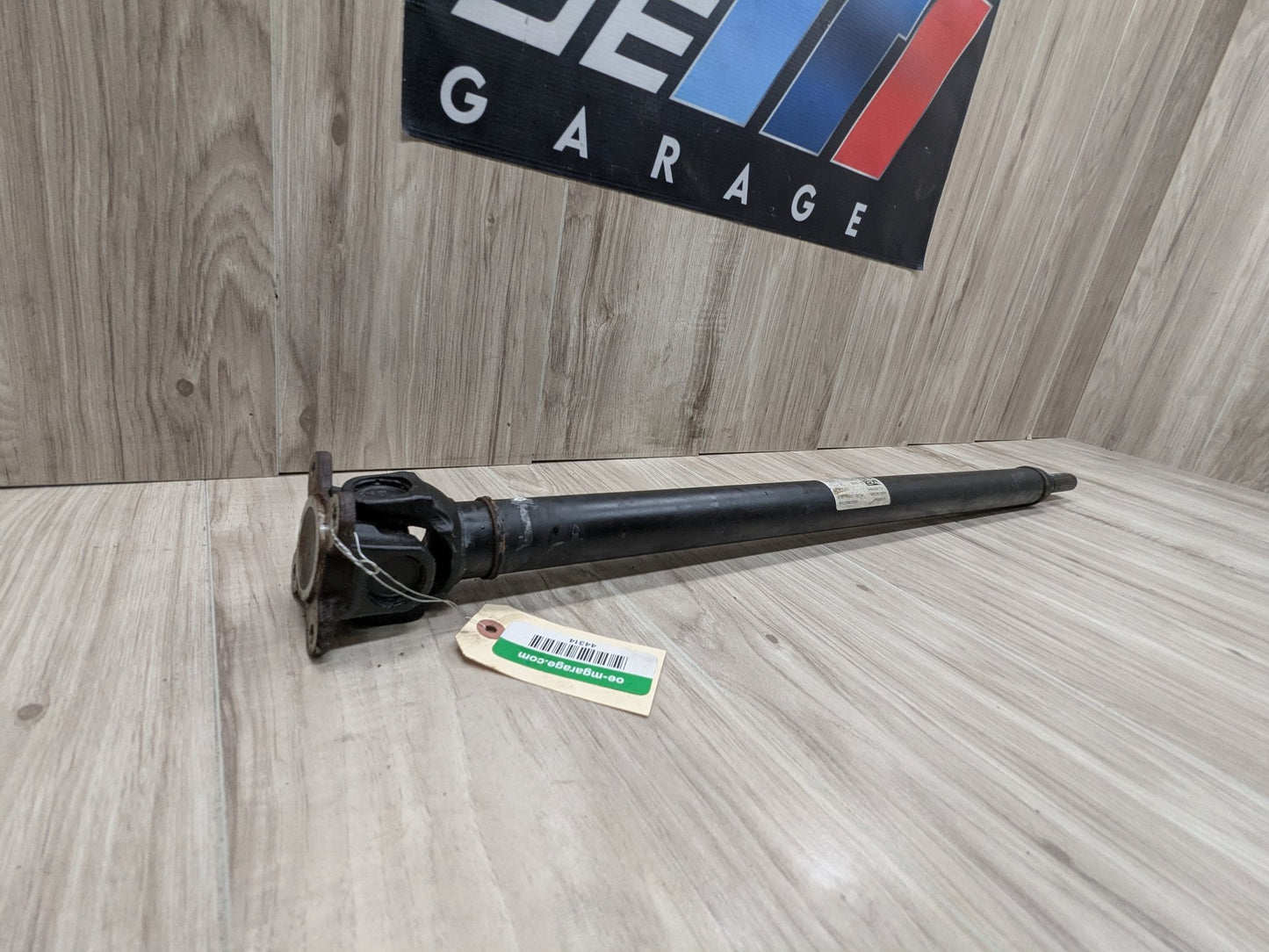 2019 BMW 330i G20 Front Propeller Driveshaft Drive Shaft 9425911 OEM BMW G12 G20 G30 F90 X3 X4 X5 M5 M8 Sedan Drive Shaft Driveshaft Front Output