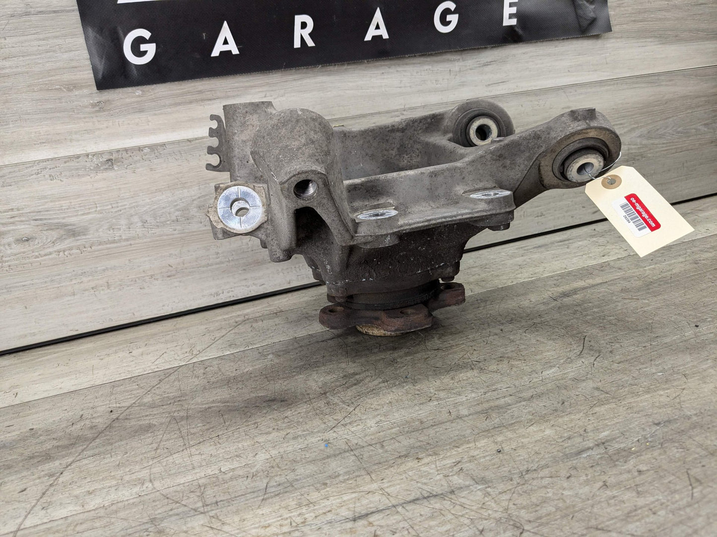 2017 BMW 540i G30 Rear Right Passenger Spindle Knuckle w/ Bearing 6866338 17-23 OEM BMW G30 530 540 M5550 REAR Right Passenger Hub Knuckle Bearing Carrier