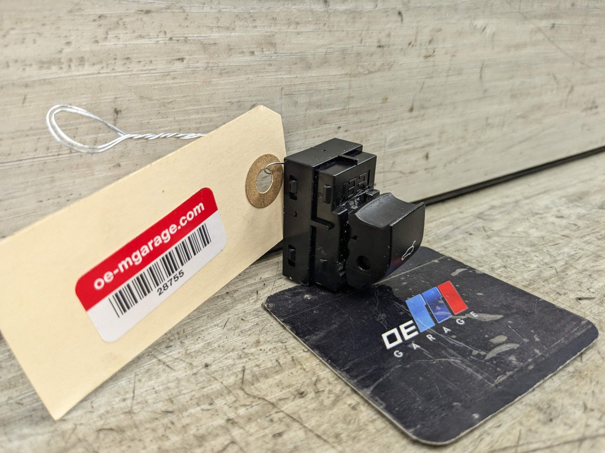 14-19 OEM BMW F15 F16 F85 F86 X5 X6 X5M X6M Trunk Hatch Release Switch Button