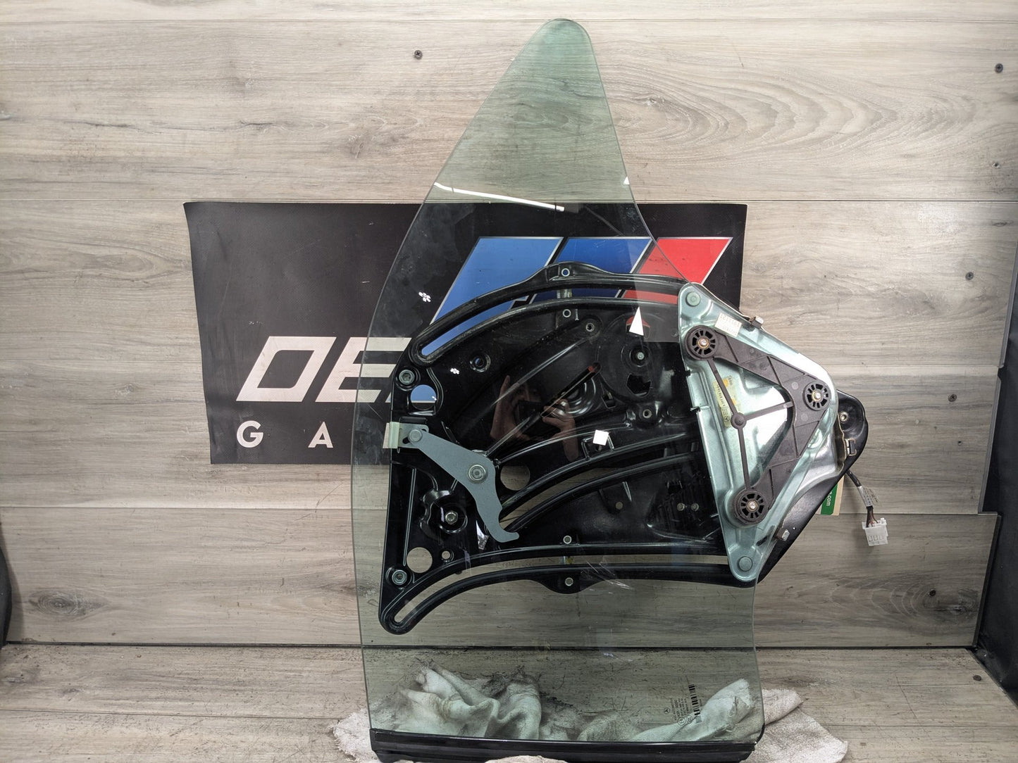 2009-2017 Mercedes-Benz E550 E-Class A207 Rear Left Driver Window Glass Regulator w/ Motor A2076701503