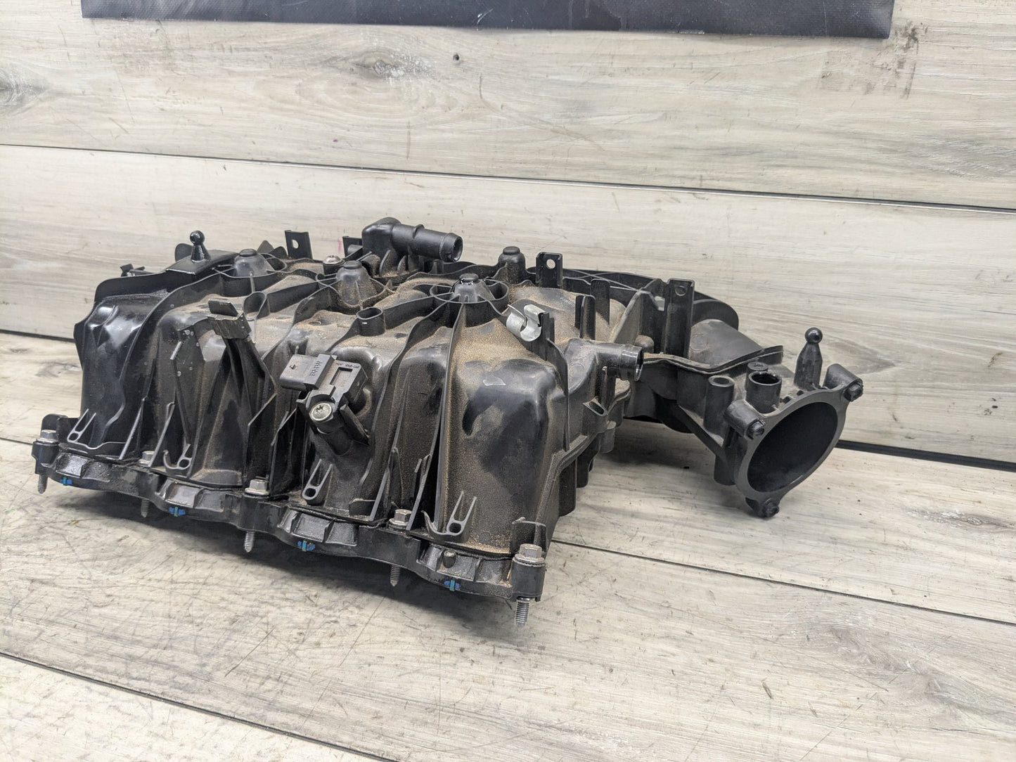 OEM BMW G01 G20 G26 G30 230 330 430 530 X3 Engine B46 Intake Manifold 8647975