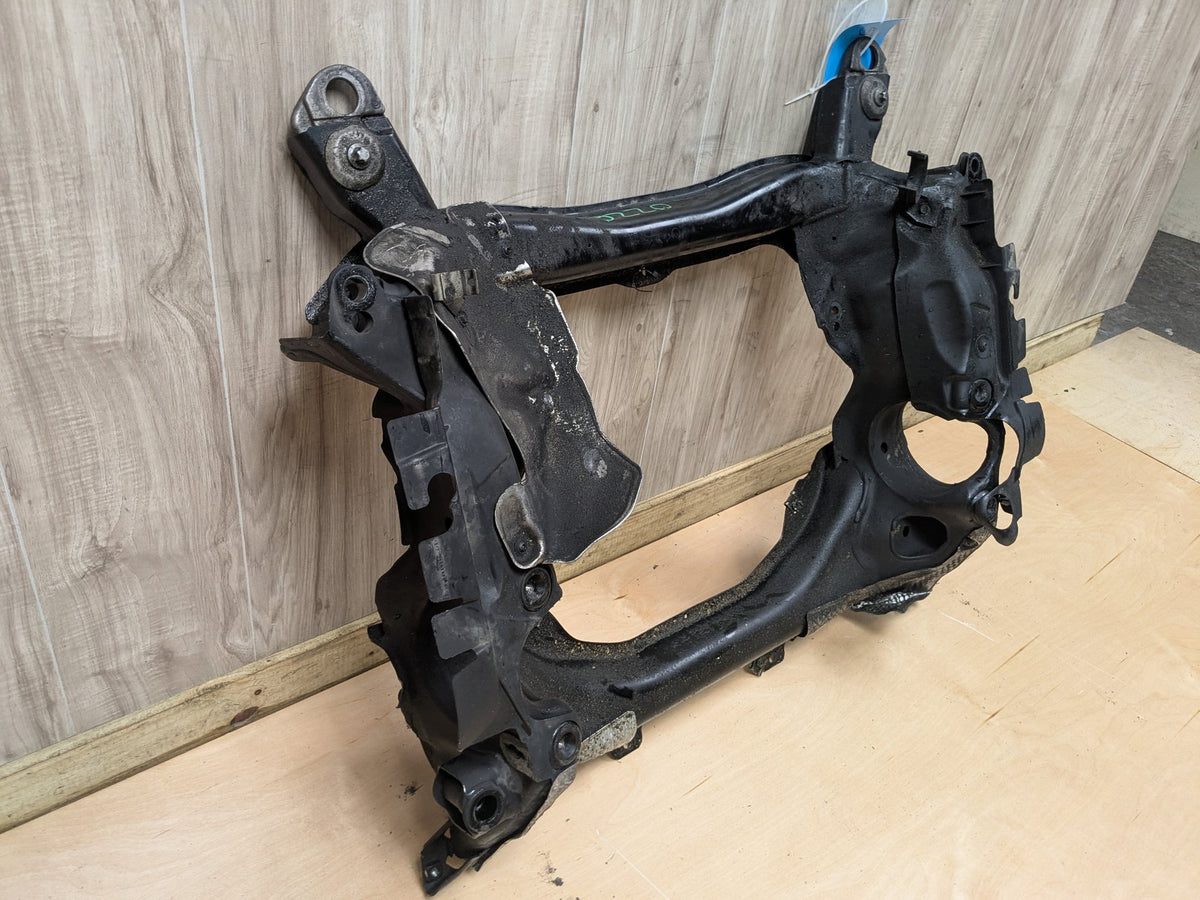 OEM Mercedes W212 E350 E550 4Matic Front Subframe Suspension Crossmember 197 (Obsidian black - Metallic finish)