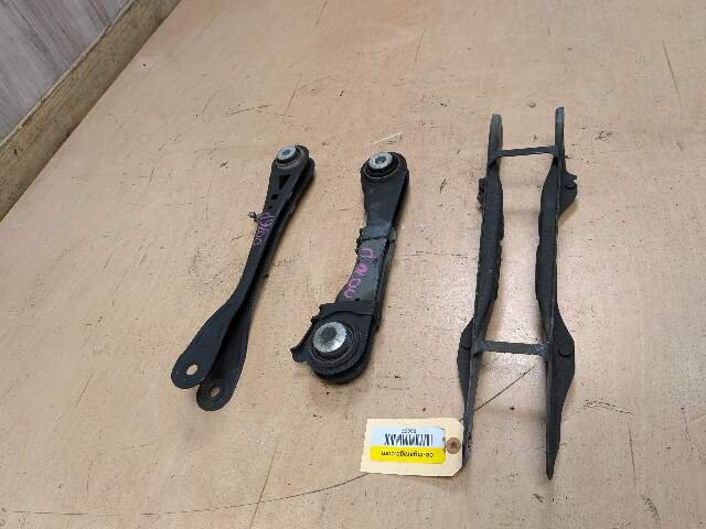 2016 - 2022 BMW 750i G12 Rear Right Passenger Control Arms SET 6861114 N63B44O2