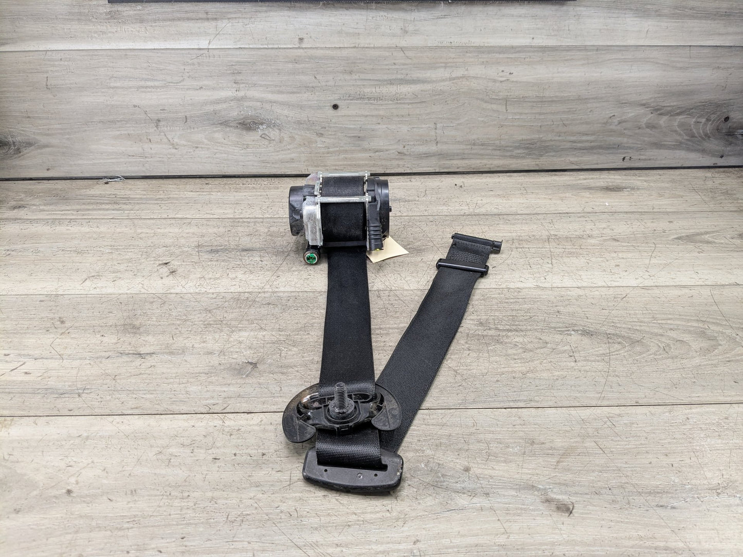 OEM BMW F15 F16 F85 X5 X6 Front Left Driver Seat Belt Seatbelt Retractor Black