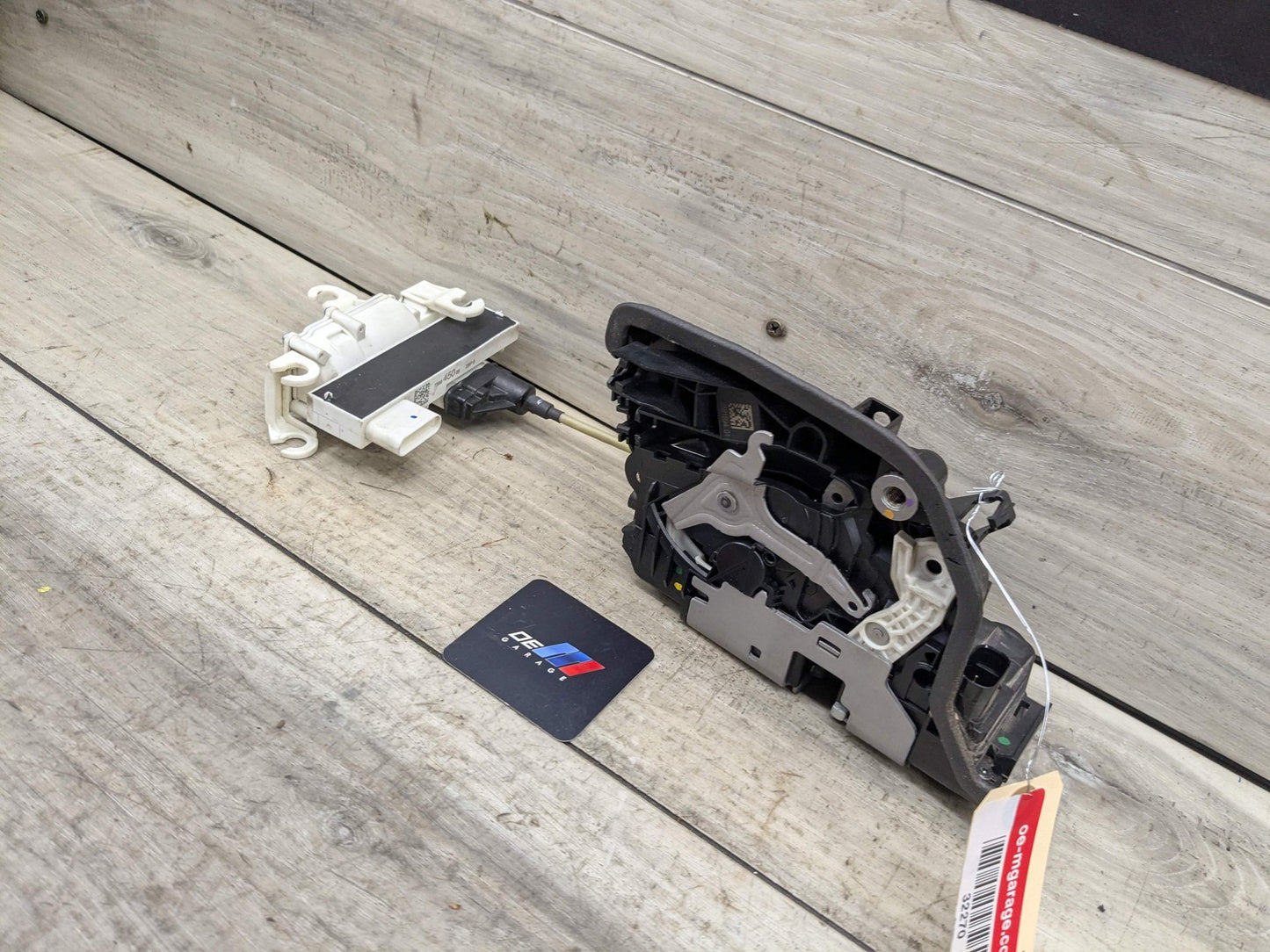 2016 BMW 740i G12 Front Right Passenger Door Latch Lock Actuator w/ Soft Close 2581894 16-22 OEM BMW G11 G12 Front Right Passenger Door Lock Latch Actuator SOFT CLOSE