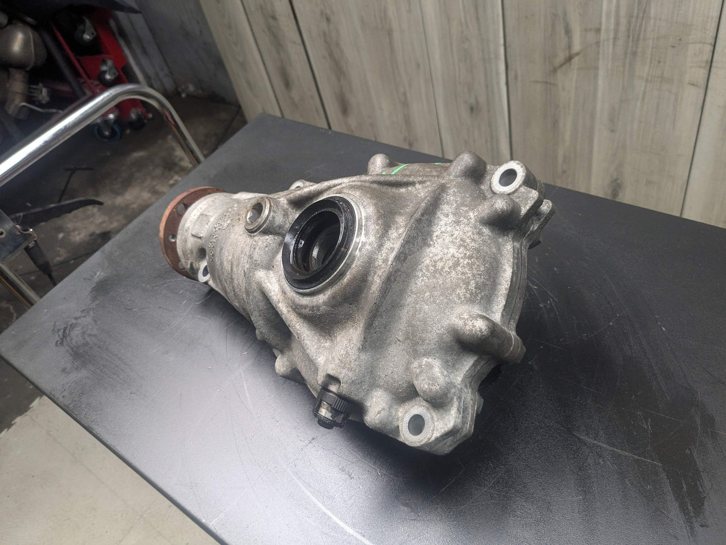 OEM BMW F22 F30 F32 F36 xDrive AWD Front Differential Axle Gearbox Carrier AT