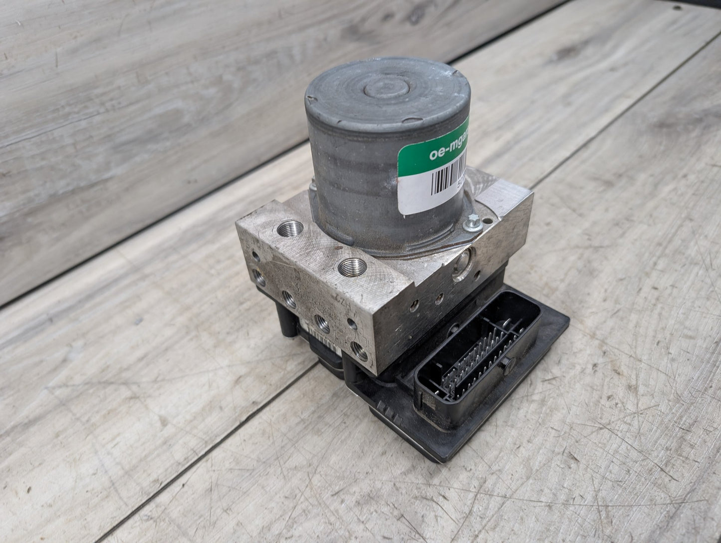 2009-2017 Mercedes-Benz E550 E-Class A207 ABS Pump Module A2184312212 OEM