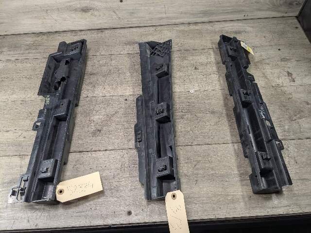 12-18 OEM BMW F30 F31 Left Driver Side Skirt Rocker Panel Bracket SET
